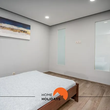 #040 Solar Flat By Holidays Apartman *